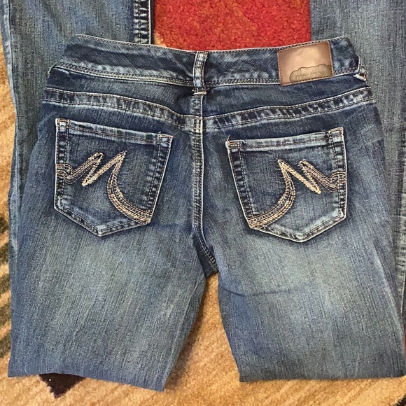 Maurices Women’s size 3/4 Reg. Straight Jeans. - Picture 3 of 5